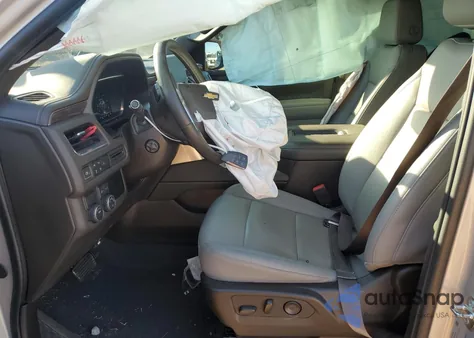 2023 Chevrolet Suburban C1500 Lt z USA, uszkodzony, nr VIN 1GNSCCKD3PR499116